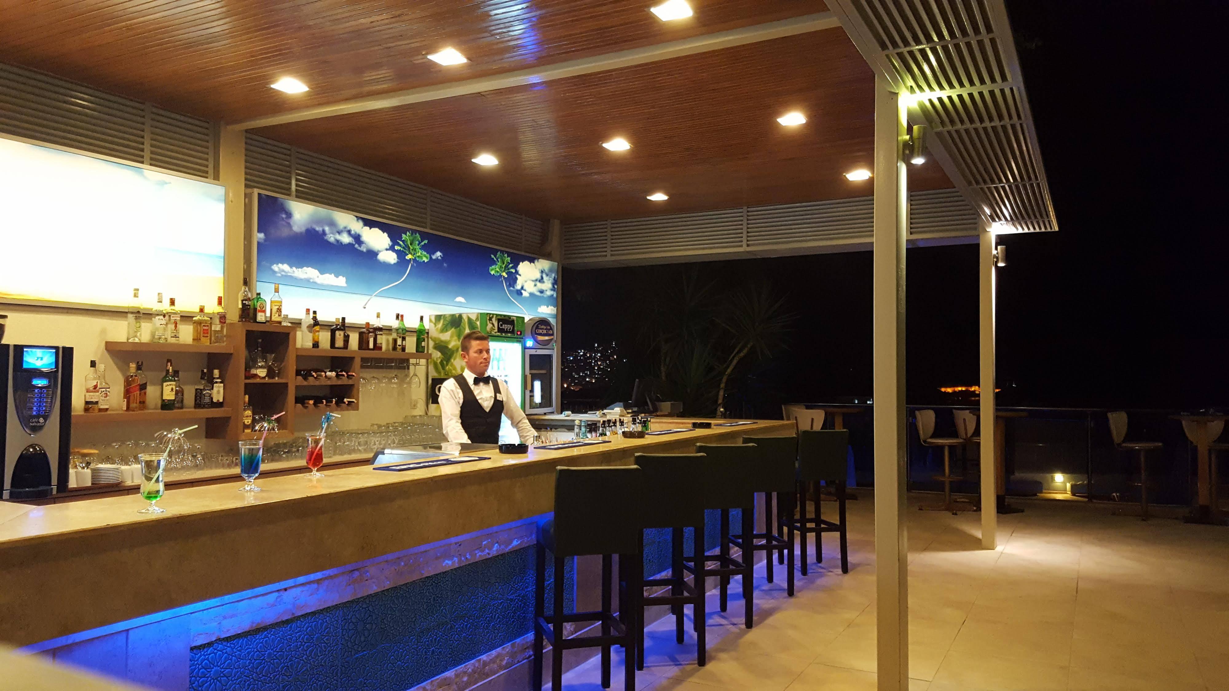 קוסדסי Goldenday Wings Hotel מראה חיצוני תמונה