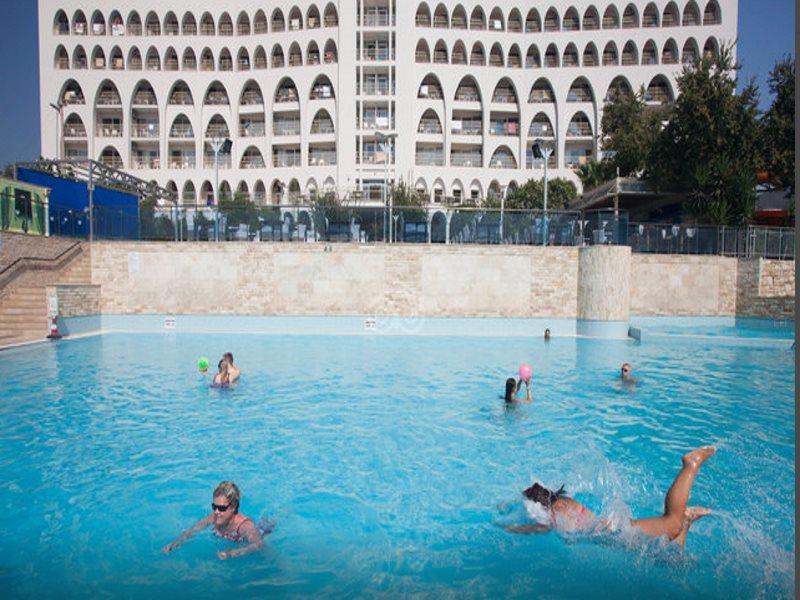 קוסדסי Goldenday Wings Hotel מראה חיצוני תמונה