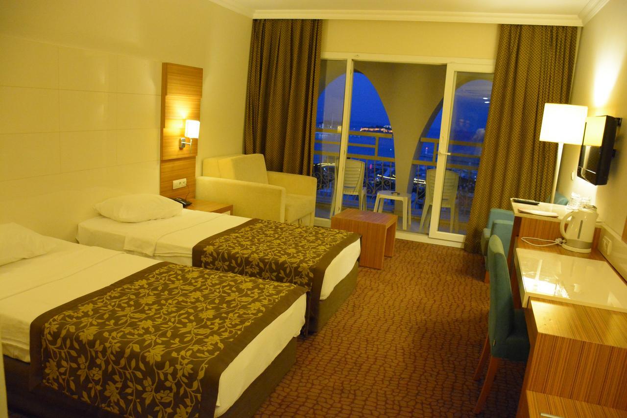 קוסדסי Goldenday Wings Hotel מראה חיצוני תמונה